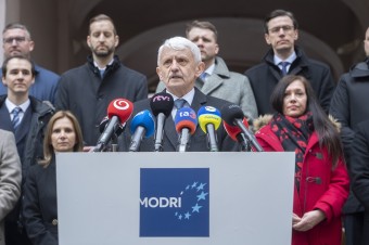 Expremiér začína so zberom podpisov, zakladá stranu Modrí – Európske Slovensko