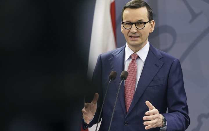 Poľský premiér Morawiecki sa postavil na obranu pápeža Jána Pavla II.