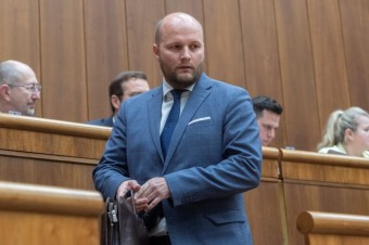 Minister Naď podpísal medzivládnu dohodu s Ukrajinou o darovaní stíhačiek MiG-29