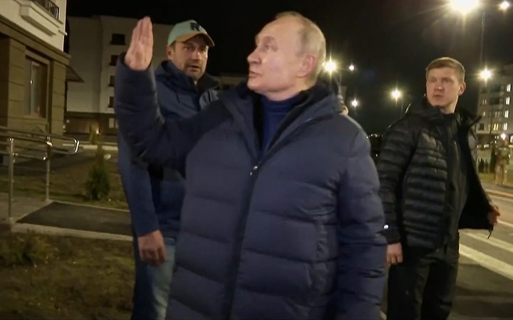 Putin prišiel do Mariupolu v noci, „ako sa na zlodeja patrí“, uviedla Ukrajina