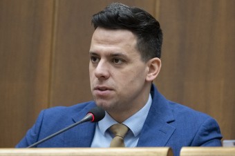 Poslanci odvolali Kristiána Čekovského z funkcie šéfa kultúrneho výboru