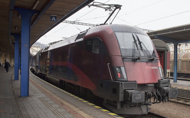 Ranný vlak odvezie z Bratislavy do Zürichu denne desiatky cestujúcich
