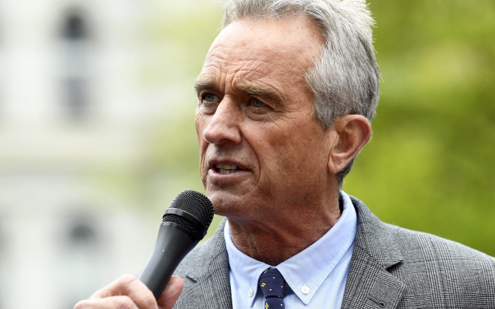 O post amerického prezidenta zabojuje aj Robert F. Kennedy mladší