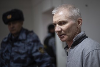 Rus odsúdený za dcérinu protivojnovú kresbu je v bieloruskom väzení