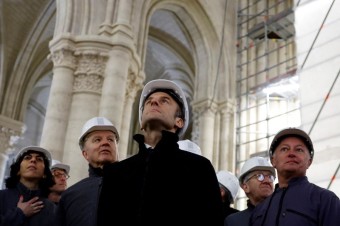 Macron sa oboznámil s postupom renovácie katedrály Notre-Dame