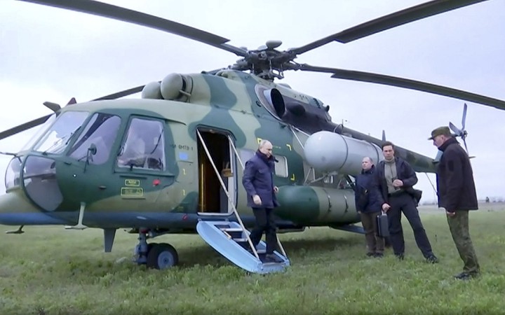 V Chersonskej a Luhanskej oblasti navštívil ústredia ruskej armády
