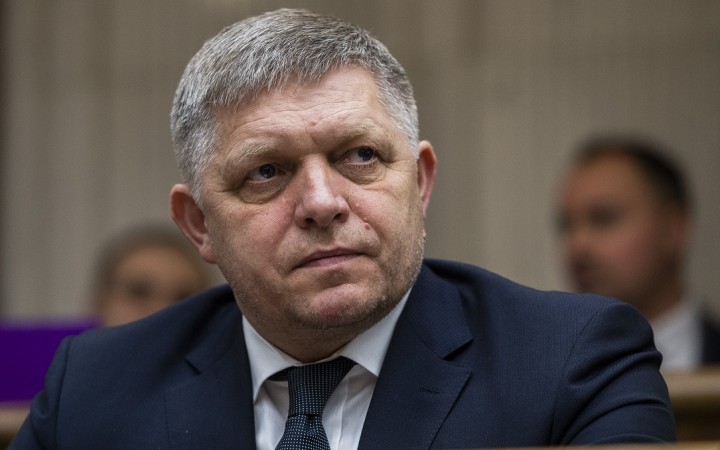 Fico naznačuje, že policajti inštruujú kajúcnikov, ako majú vypovedať