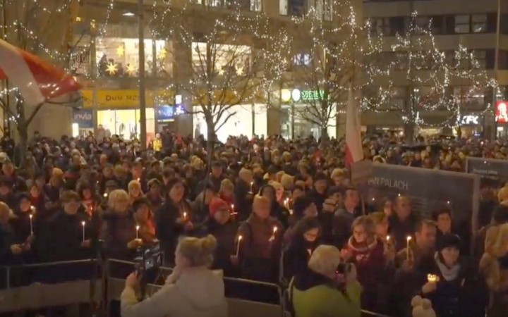 Jana Palacha pripomenul v Prahe aj sprievod svetiel