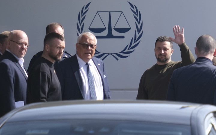 Zelenskyj žiada, aby vznikol špeciálny tribunál pre vojnové zločiny