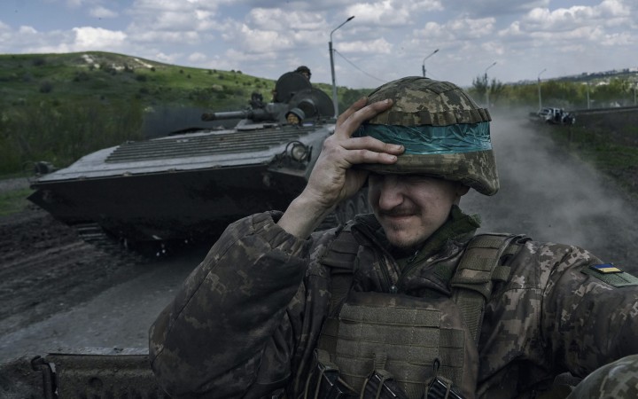 Po hrozbe stiahnutia sa Kremeľ sľúbil vagnerovcom viac munície