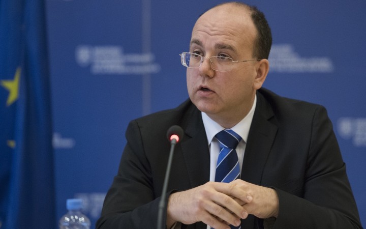 Ministrom zahraničia by sa po Káčerovi mal stať Miroslav Wlachovský