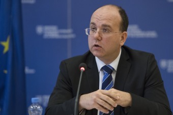 Ministrom zahraničia by sa po Káčerovi mal stať Miroslav Wlachovský