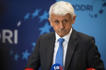Úradnícka vláda podľa Dzurindu prispeje k upokojeniu situácie