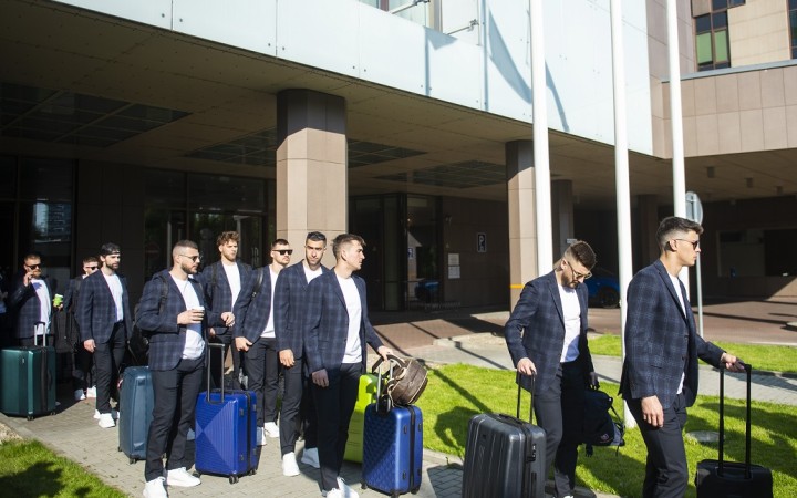 Slováci odleteli do Rigy, v hre je stále príchod Tatara a Nemca