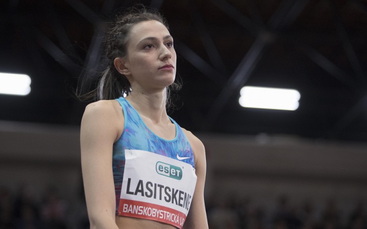 Ruskí atléti budú môcť na majstrovstvách sveta súťažiť pod neutrálnou vlajkou