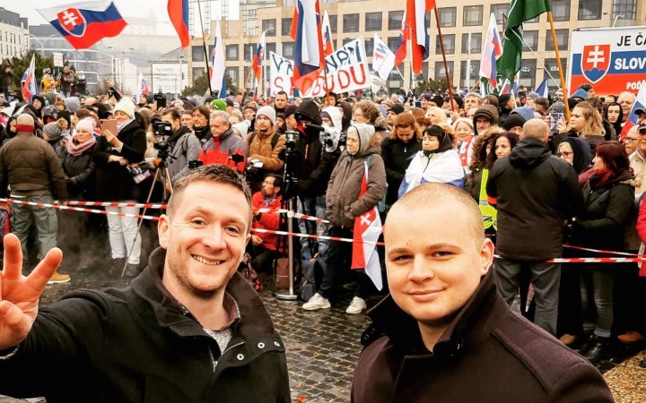 Republika valcuje sociálne siete, oslovuje mladých a chce vládu s Ficom a Dankom