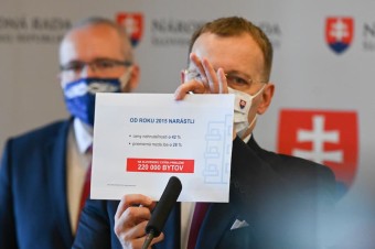 Kollár sľuboval stotisíc bytov, prvé už mali stáť. Chýba však povolenie od EÚ