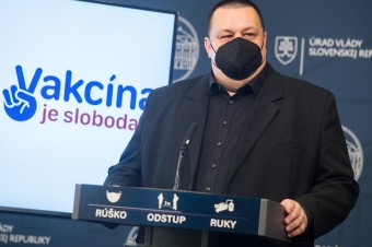 Hygienik zrušil povinnosť nosiť respirátory v nemocniciach a lekárňach