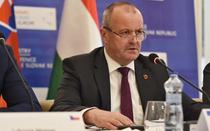 Minister obrany obhajoval pred brannobezpečnostným výborom nákup húfnic
