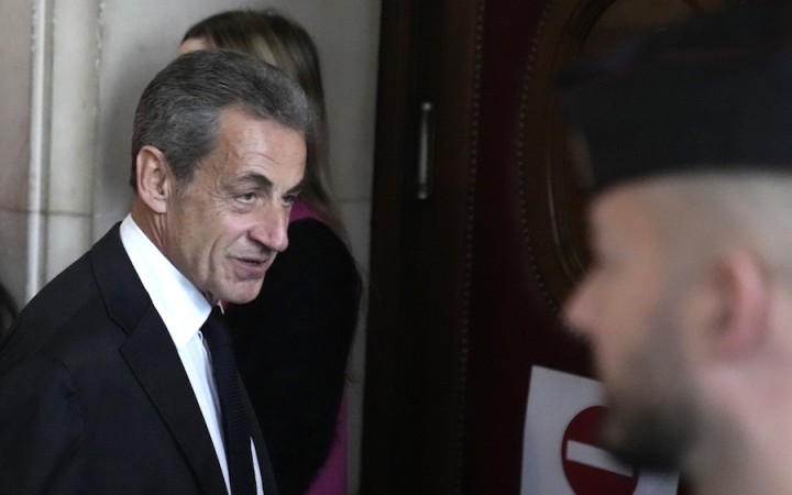 Francúzsky súd potvrdil trojročný trest pre exprezidenta Sarkozyho