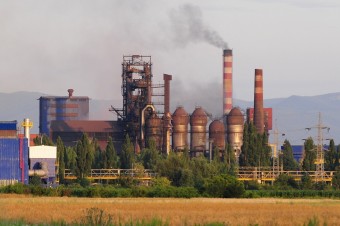Elektroáut je zatiaľ málo, no výrazne sa zvýši spotreba elektriny v priemysle