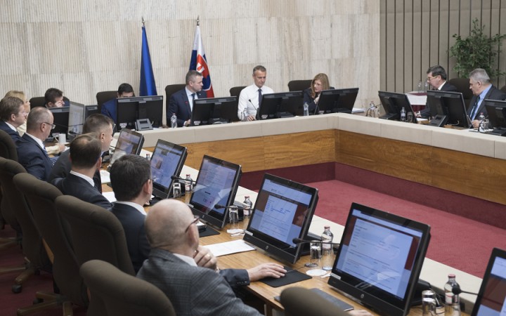 Vláda pripravuje opatrenia pre prípad brexitu bez dohody