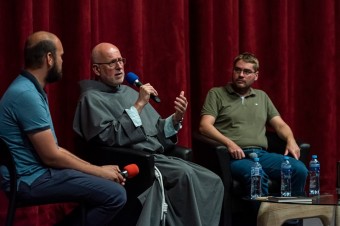 Redaktori Sveta kresťanstva Pavol Rábara a Pavol Hudák na Festivale Lumen v Trna