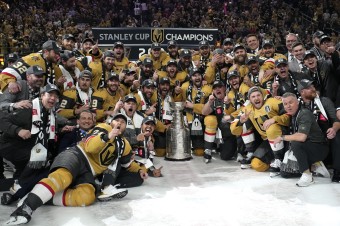 Hokejisti Vegas Golden Knights získali historicky prvý Stanleyho pohár