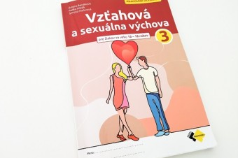 Ľudia s vagínou, osoby s penisom, nadpriemerné zastúpenie homosexuálnych párov