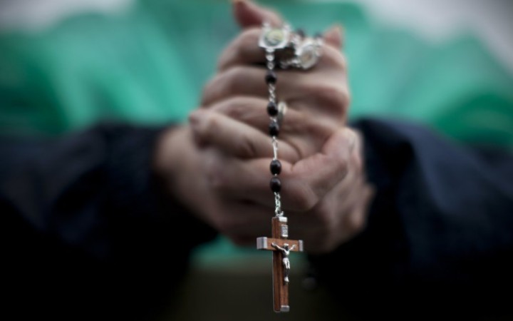 Nemecký správny súd rozhodol, že sa ľudia môžu modliť pri potratovej klinike
