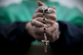 Nemecký správny súd rozhodol, že sa ľudia môžu modliť pri potratovej klinike