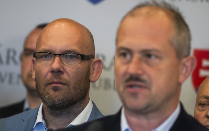 Marian Kotleba pre trest nekandiduje. Lídrom je jeho brat, päťkou jeho matka