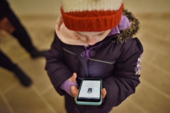 Holandsko zakáže používanie mobilných telefónov v triedach
