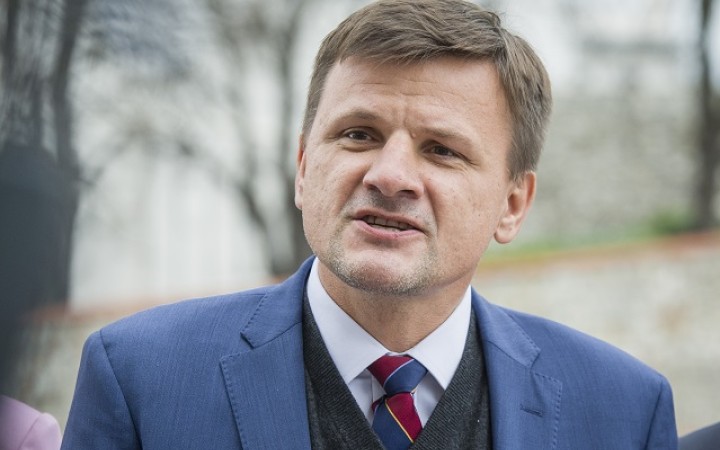 Hlina ponúka Škripekovi miesto na eurokandidátke