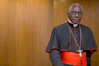 Žiadny koncil ani synoda nemôžu ustanoviť ženské kňazstvo
