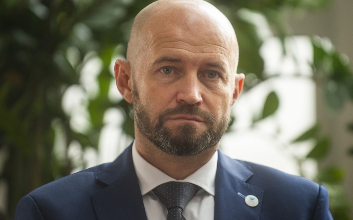 Minister zdravotníctva Palkovič odvolal šéfa Všeobecnej zdravotnej poisťovne