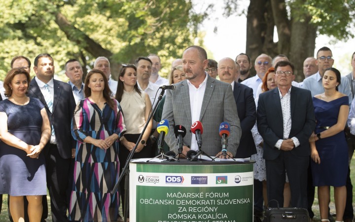 Maďarské fórum a ODS predstavili kandidátku. Povedie ju Zsolt Simon