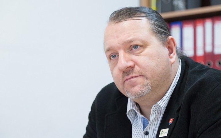 Škripek má ponuku do eurovolieb od viacerých strán, s Hlinom už hovoril