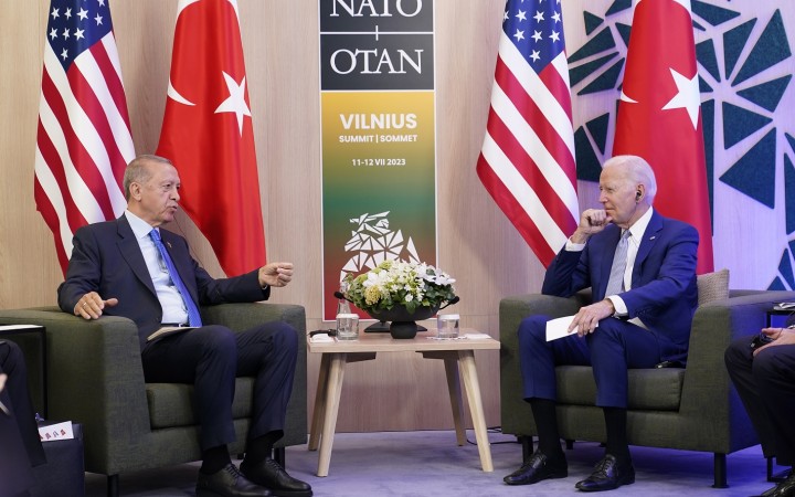 Biden s Erdoganom rokovali vo Vilniuse o ekonomických a obranných prioritách