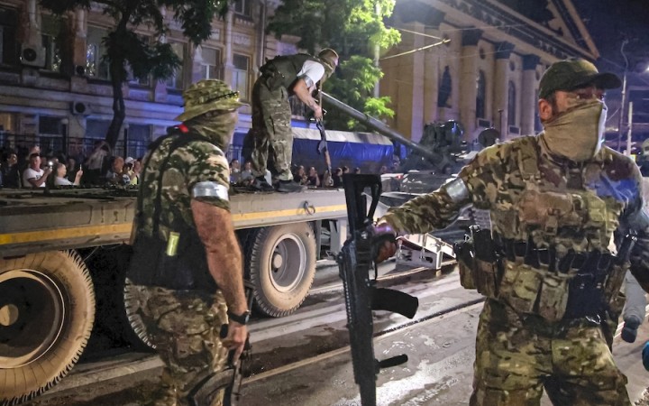 Vagnerovci odovzdali ruskej armáde 2000 kusov techniky a 2500 ton munície