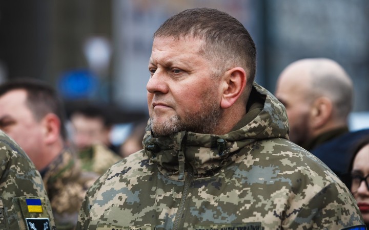 Vo vojne je nutné zabíjať aj na nepriateľovej zemi, priznal generál Zalužnyj