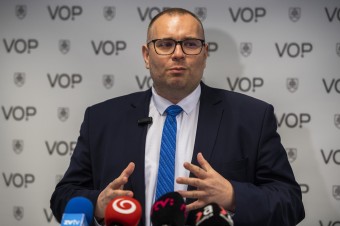 Rezort vnútra neoprávnene vymáha náklady za štátnu karanténu, tvrdí ombudsman