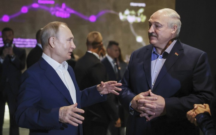 Chcú ísť na výlet do Varšavy, žiadajú ma o povolenie, povedal Lukašenko Putinovi