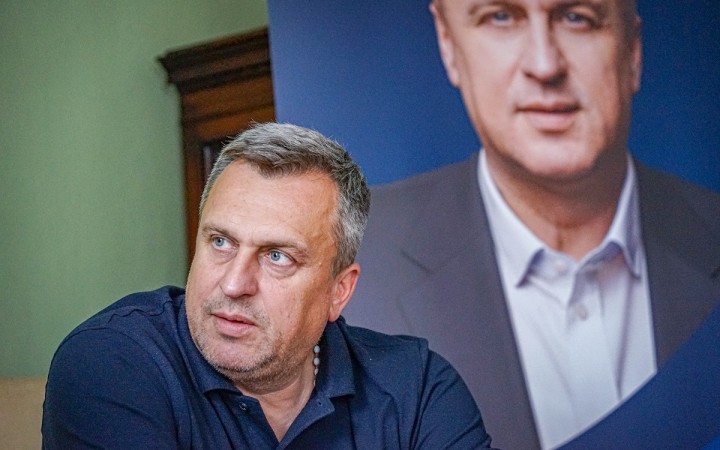 Orbán pre mňa nie je modlou, ale pre Maďarov robí veľa, hovorí Danko
