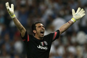 Legendárny futbalový brankár Gianluigi Buffon ukončil kariéru