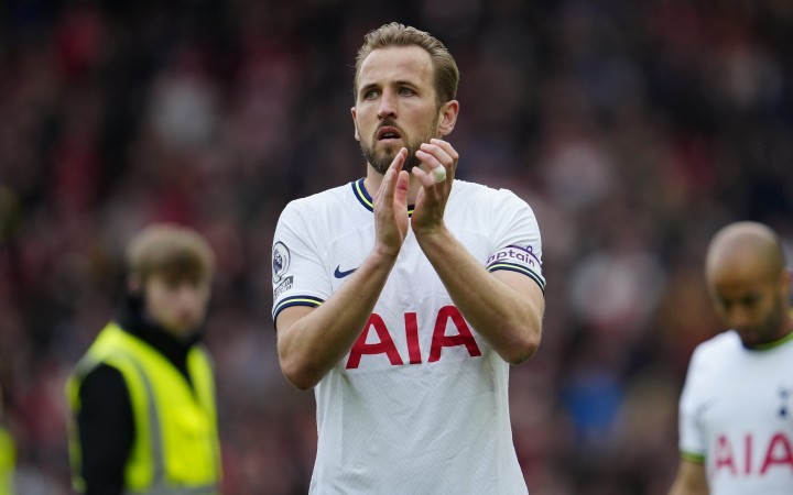 Anglický futbalista Harry Kane sa stal oficiálne novou posilou Bayernu Mníchov. 