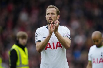Anglický futbalista Harry Kane sa stal oficiálne novou posilou Bayernu Mníchov. 