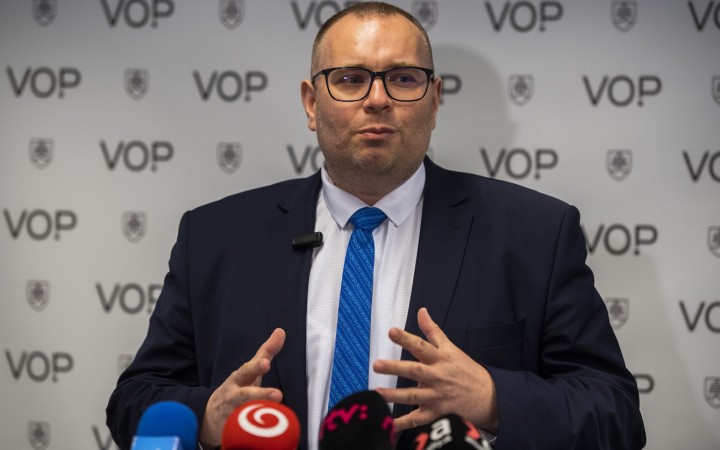 Ombudsman Dobrovodský nameral v cele teplotu 30,9 stupňa Celzia, žiada nápravu