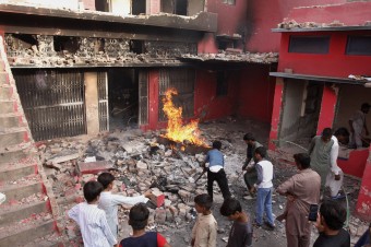 Kresťanskú štvrť na predmestí pakistanského Fajsalabádu stráži polícia
