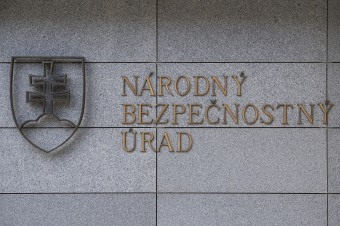 Šéfa NBÚ po výsluchu na NAKA nezadržali. Dôvod na odstúpenie nevidí